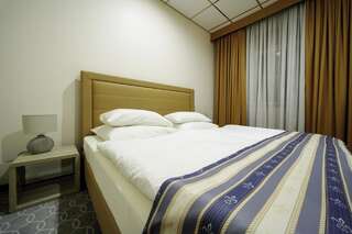 Отель Hotel Gwarna Легница Апартаменты Делюкс-6
