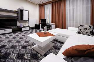 Отель Hotel Gwarna Легница Апартаменты Делюкс-2